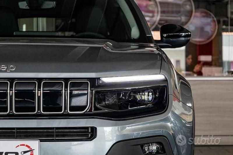 Usata Jeep Avenger Summit 100 CV (73 kW) 2024 Grigio SUV