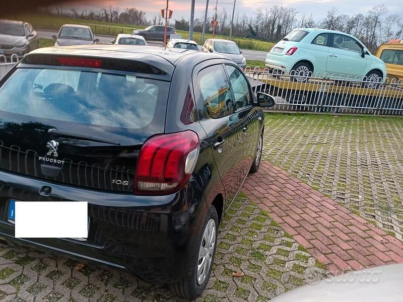 Usata Peugeot 108 Style 69 CV (50 kW) 2018 Nero Berlina