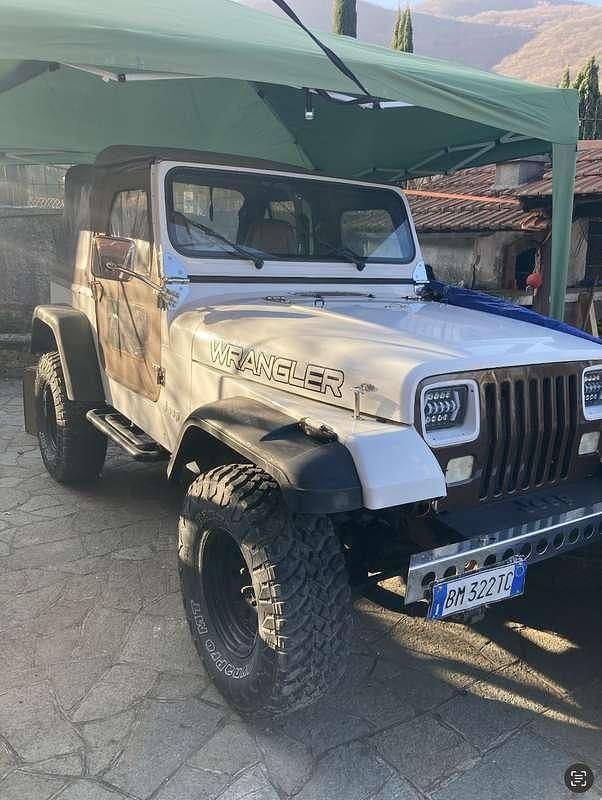 Occasion Jeep Wrangler 110 ch (80 kW) 1992 Blanc SUV