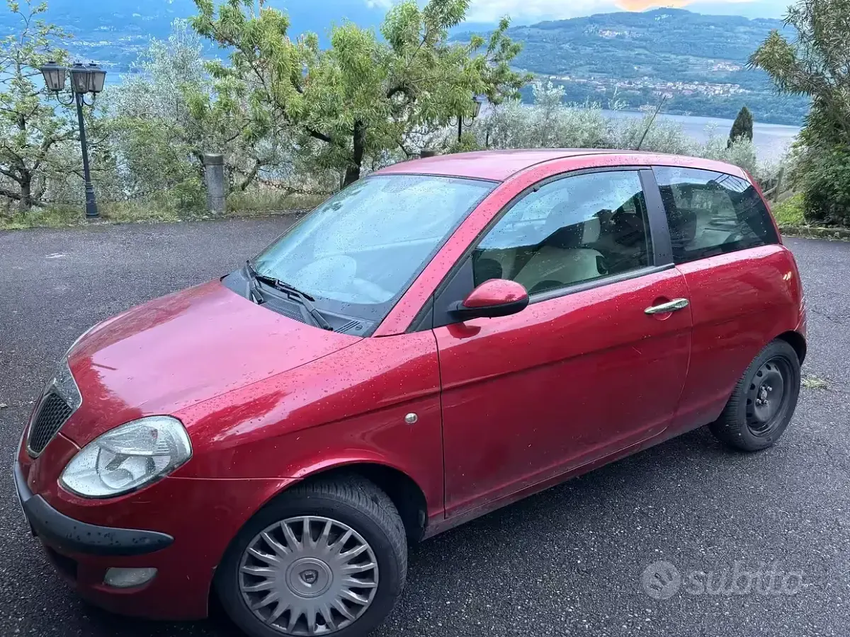 Usata Lancia Ypsilon 69 CV (50 kW) 2004 Utilitaria