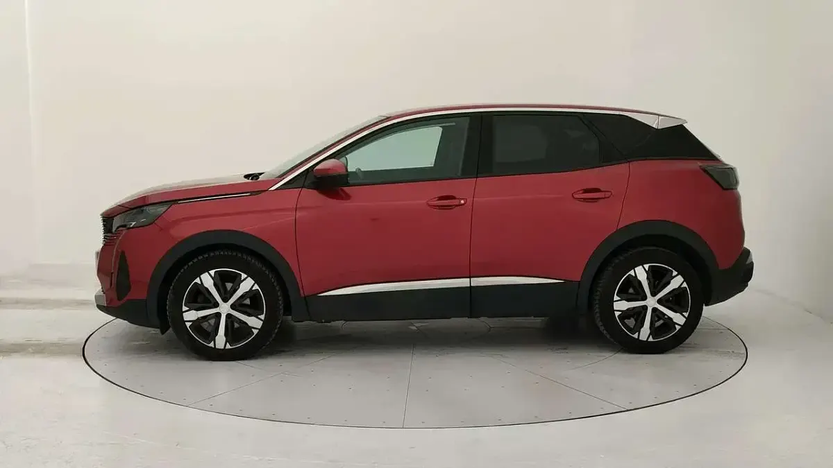 Usata Peugeot 3008 Allure 131 CV (96 kW) 2021 Rosso SUV