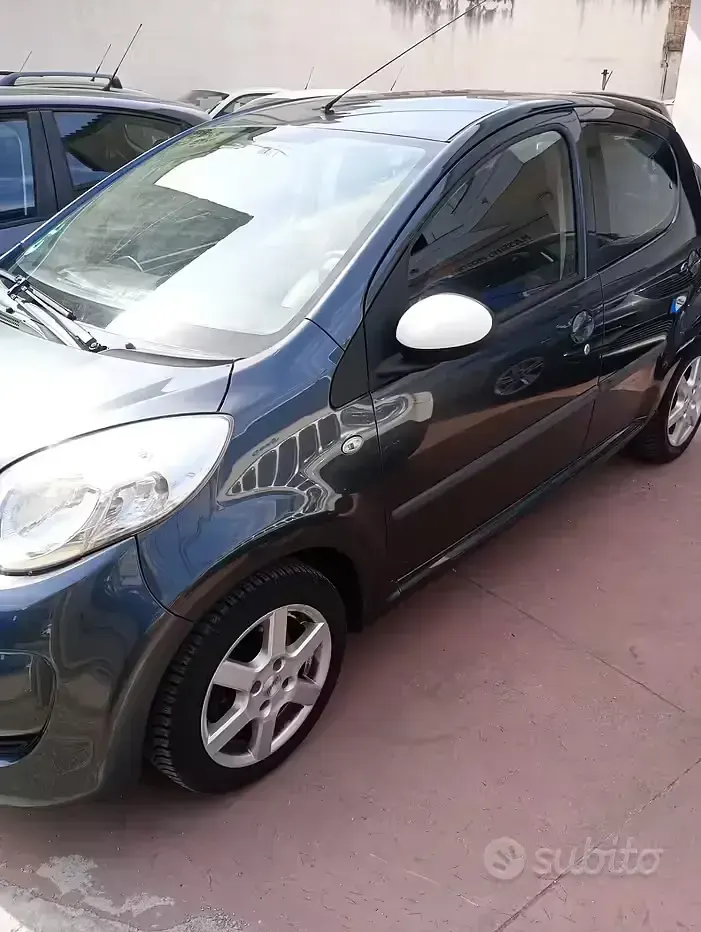 Gebraucht Citroën C1 68 PS (50 kW) 2010 Schwarz Kleinwagen