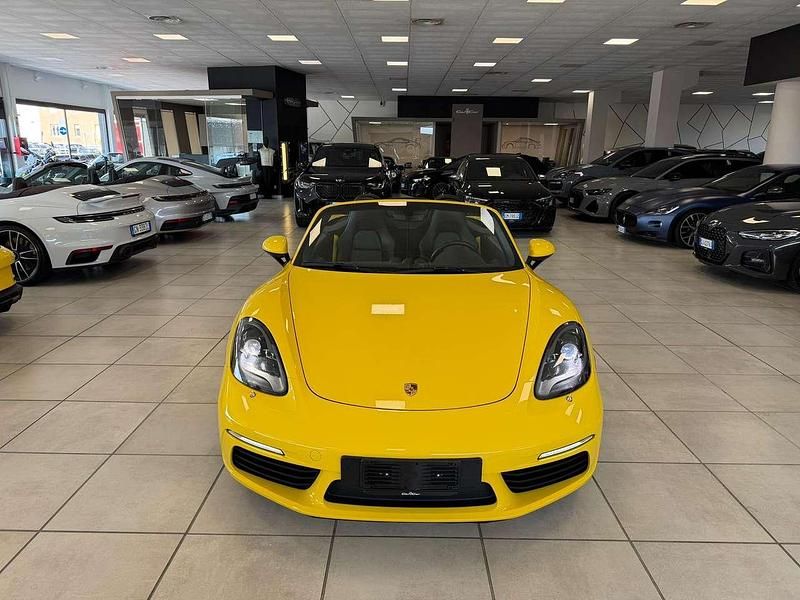 Usata Porsche 718 Boxster 299 CV (219 kW) 2018 Giallo Cabrio