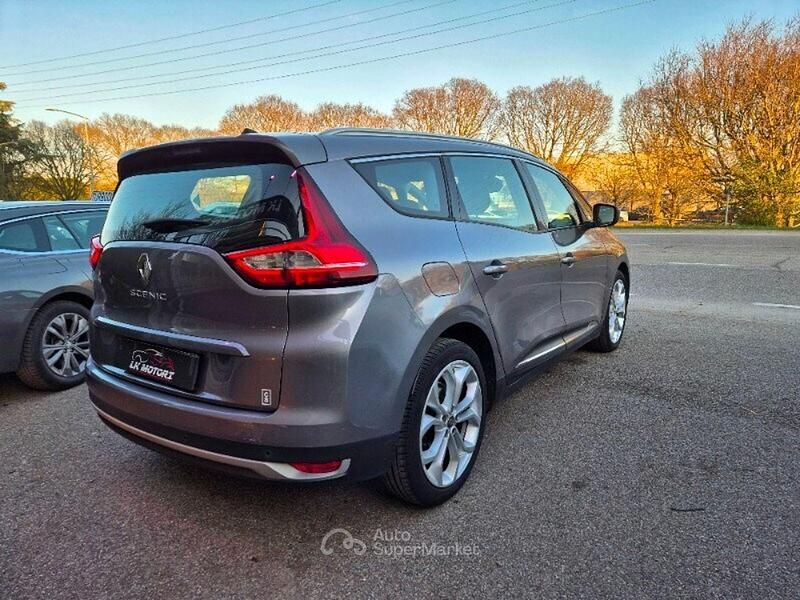 Usata Renault Grand Scénic IV Business 110 CV (80 kW) 2018 Grigio Monovolume