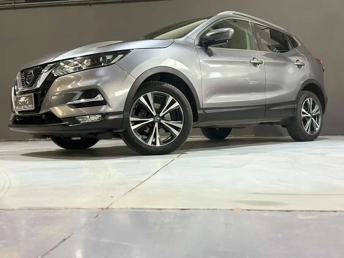 Usata Nissan Qashqai Visia 131 CV (96 kW) 2018 Grigio SUV