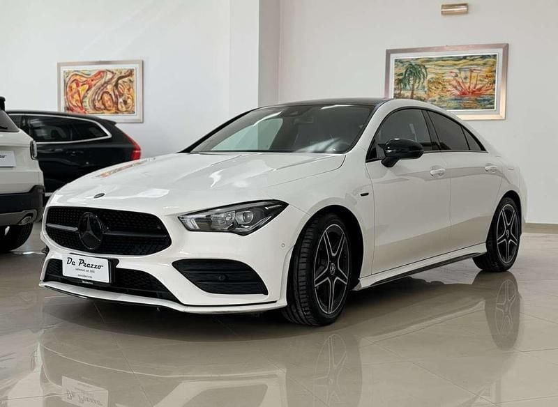 Bianco Usata 2022 Mercedes CLA200 Edition Coupé | 33.490 € (Buon prezzo) - Immagine 1/4