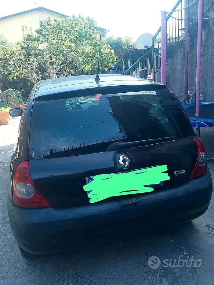 Usata Renault Clio II 75 CV (55 kW) 2004 Nero Utilitaria