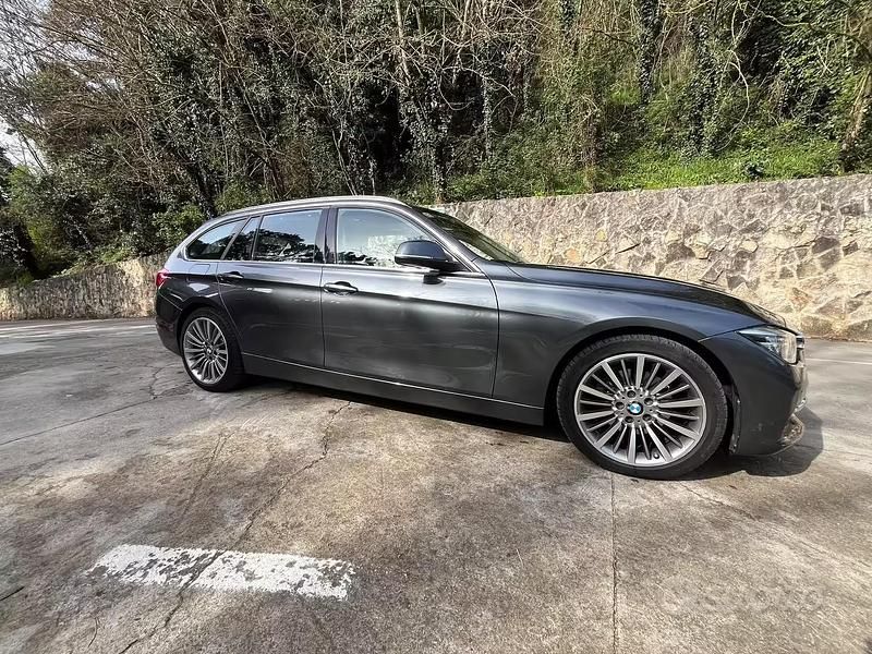 Usata BMW 320 Luxury Line 190 CV (139 kW) 2018 Grigio Station wagon