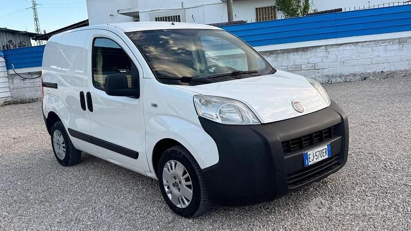 Bianco Usata 2011 Fiat Fiorino Monovolume | 3999 € (Buon prezzo) - Immagine 1/4