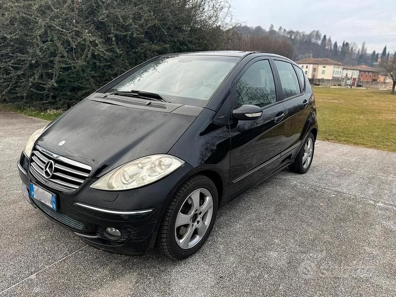 Nero Usata 2006 Mercedes A200 Avantgarde Coupé | 2200 € (Buon prezzo) - Immagine 1/4
