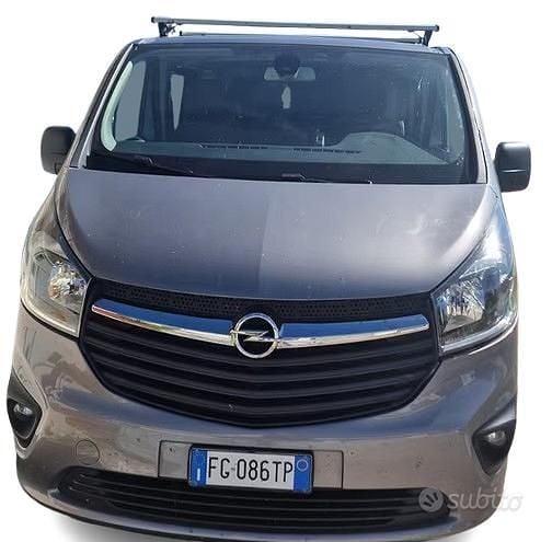 Usata Opel Vivaro 145 CV (106 kW) 2016 Grigio Monovolume