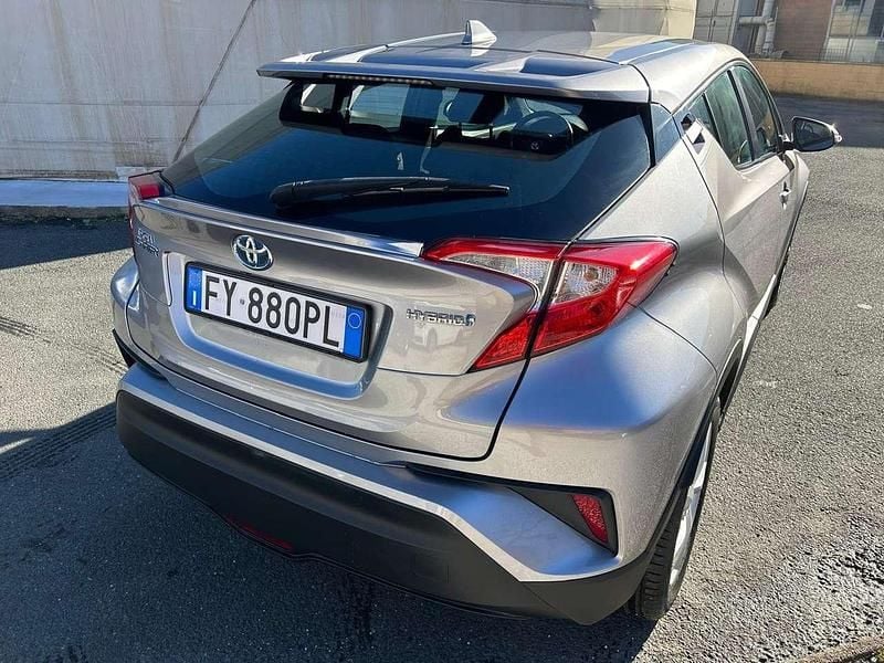 Grigio Usata 2019 Toyota C-HR Active SUV | 16.000 € (Ottimo prezzo) - Immagine 1/4