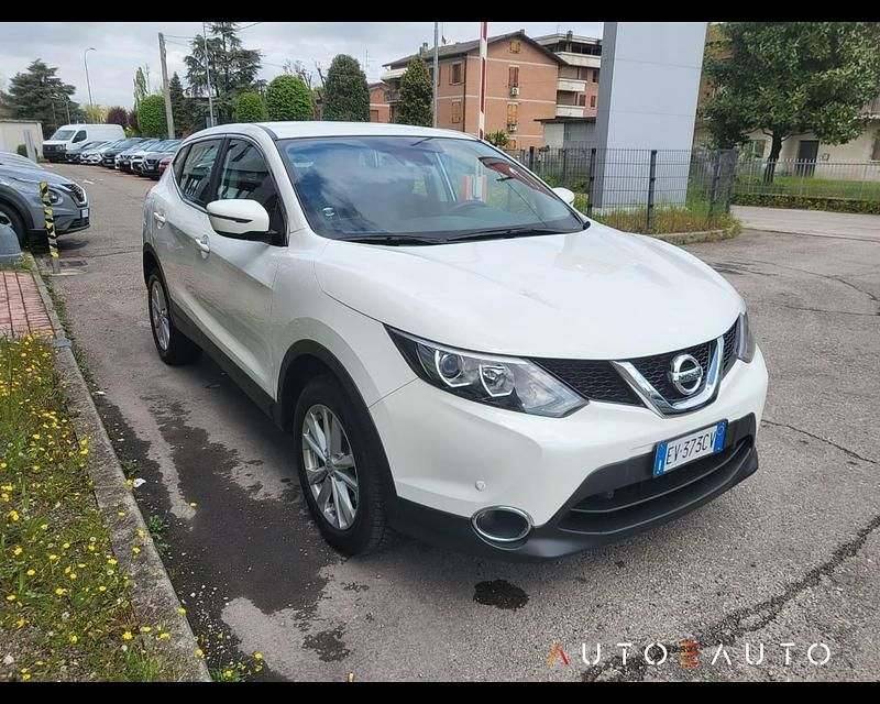 Usata Nissan Qashqai Acenta 110 CV (80 kW) 2014 Bianco SUV