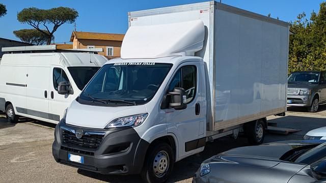 Usata Opel Movano 140 CV (102 kW) 2023 Bianco Furgone
