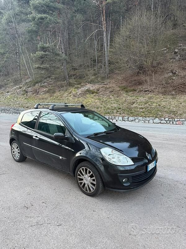 Usata Renault Clio II 85 CV (62 kW) 2007 Nero Berlina