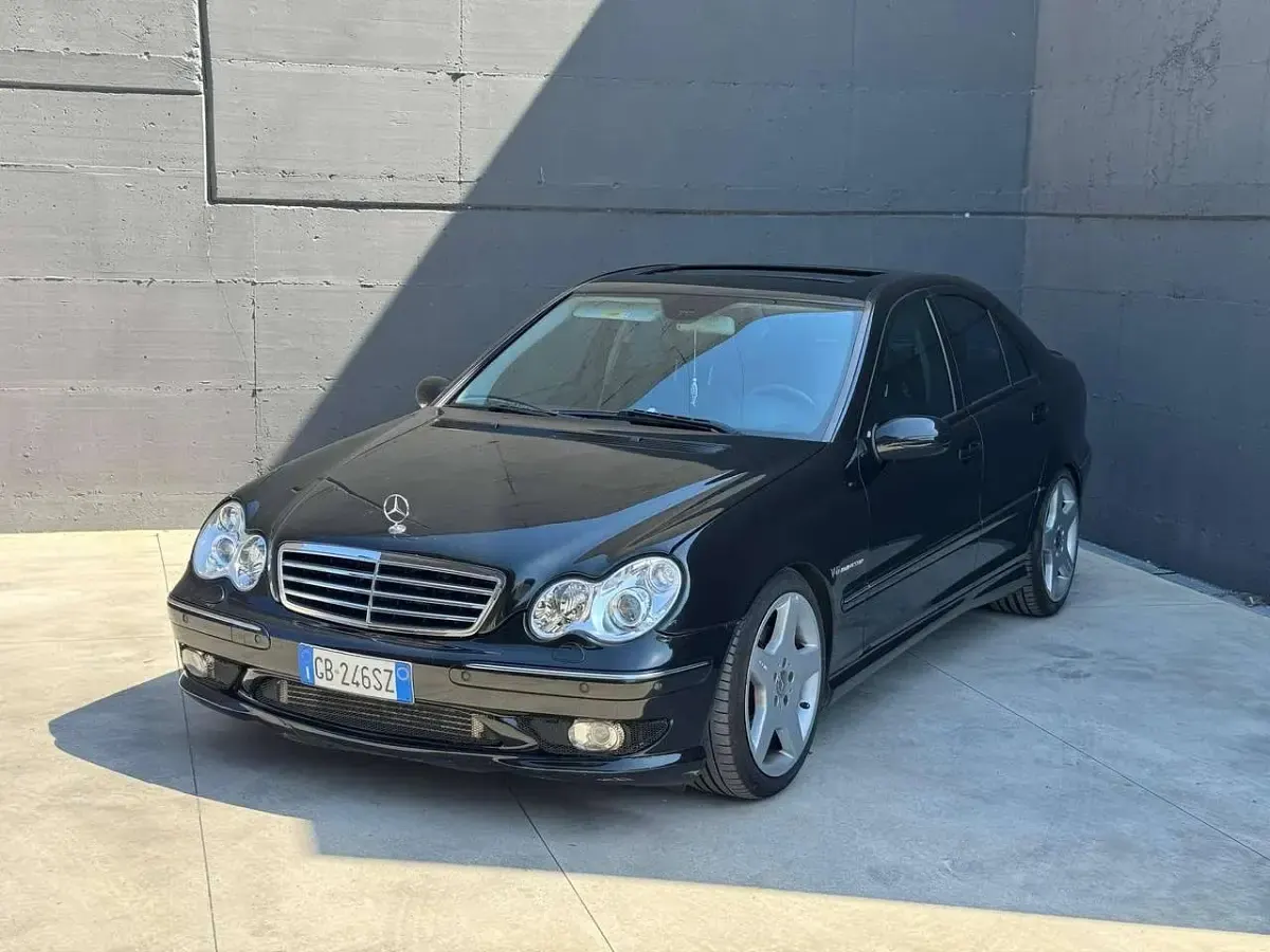 Usata Mercedes C32 AMG AMG 360 CV (264 kW) 2003 Nero Berlina
