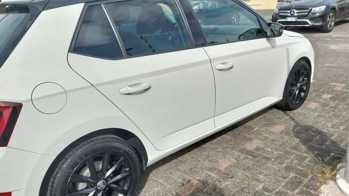 Usata Skoda Fabia Design Edition 60 CV (44 kW) 2021 Bianco Utilitaria