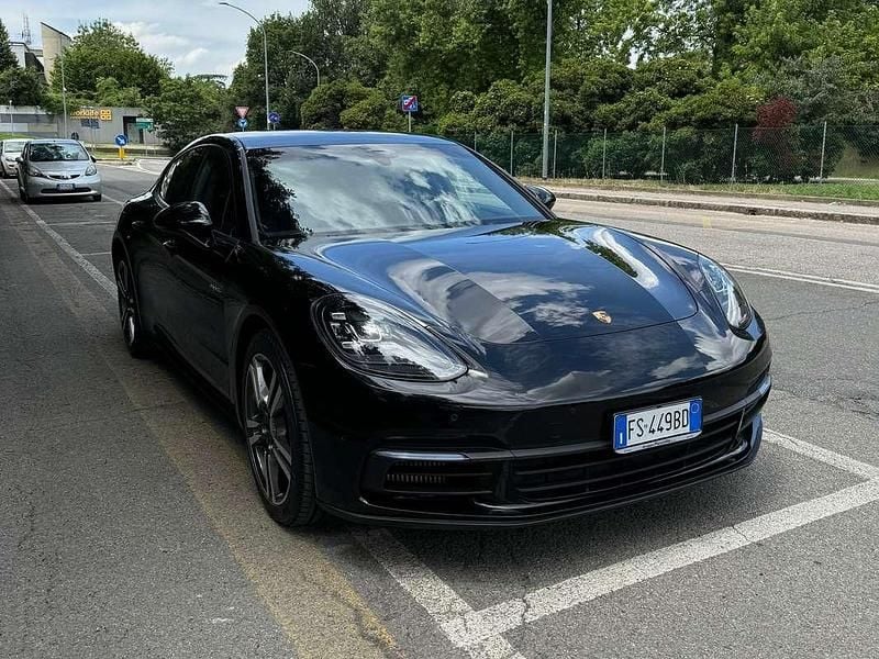 Usata Porsche Panamera 330 CV (242 kW) 2018 Nero Berlina