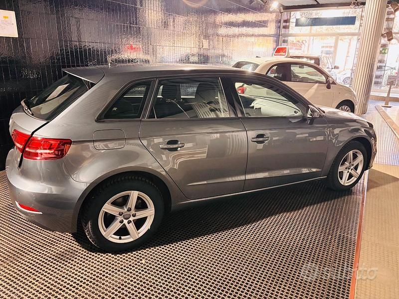 Usata Audi A3 Business 2018 Grigio Berlina