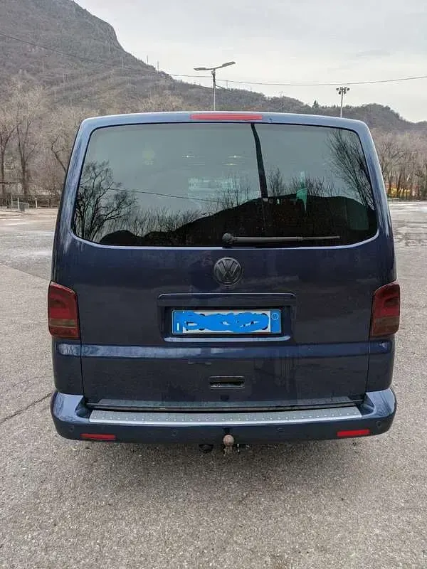 Usata VW Multivan Highline 140 CV (102 kW) 2011 Blu/azzurro Monovolume