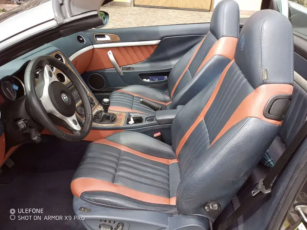 Usata Alfa Romeo Spider Exclusive 200 CV (147 kW) 2007 Argento Cabrio