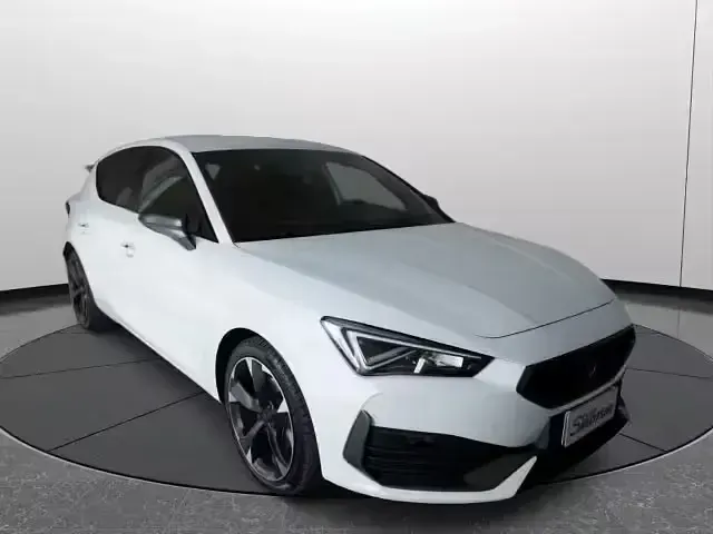 Usata Cupra Leon 150 CV (110 kW) 2024 Bianco Berlina