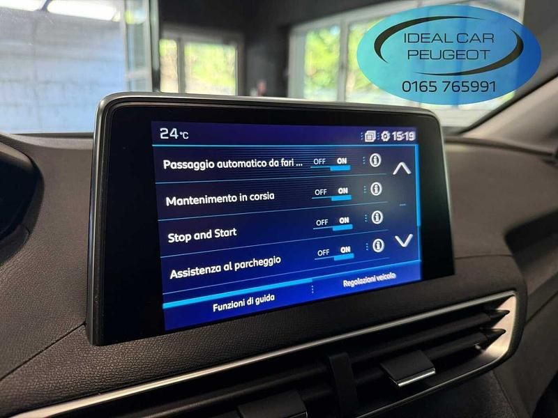 Usata Peugeot 3008 Allure 131 CV (96 kW) 2017 Grigio SUV