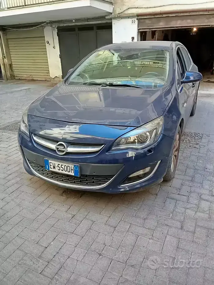 Usata Opel Astra 110 CV (80 kW) 2016 Berlina