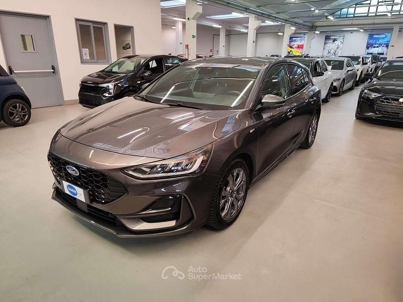 Usata Ford Focus ST-Line 125 CV (91 kW) 2023 Grigio scuro Berlina