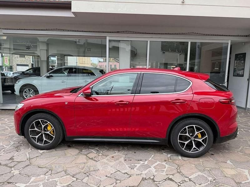 Usata Alfa Romeo Stelvio Ti 209 CV (153 kW) 2021 Rosso alfa SUV