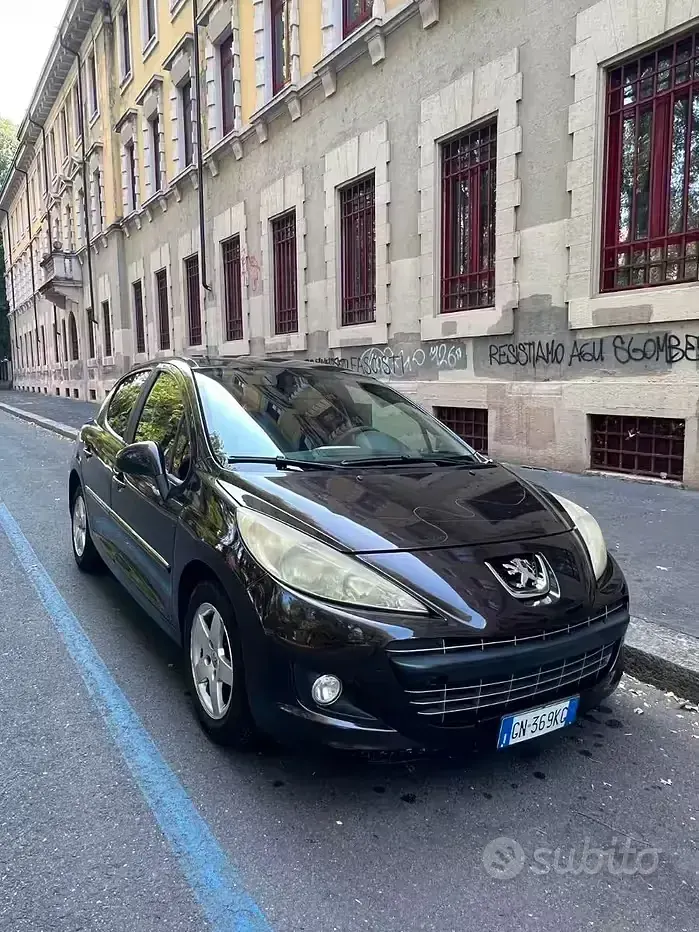 Usata Peugeot 207 95 CV (69 kW) 2012 Marrone Utilitaria