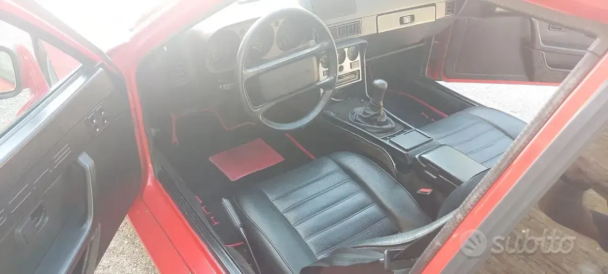 Usata Porsche 944 163 CV (119 kW) 1982 Rosso Coupé