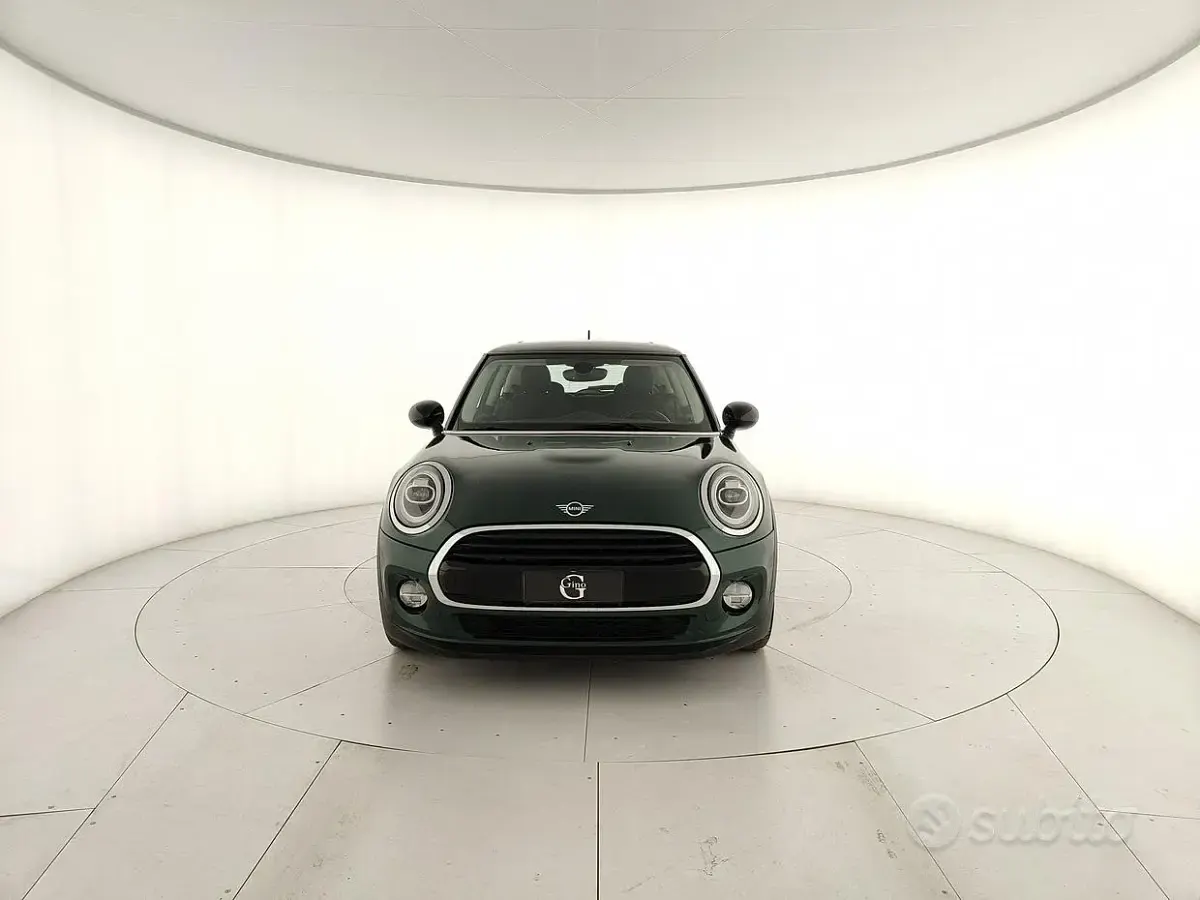 Usata Mini Cooper D Hype 116 CV (85 kW) 2020 Verde Utilitaria