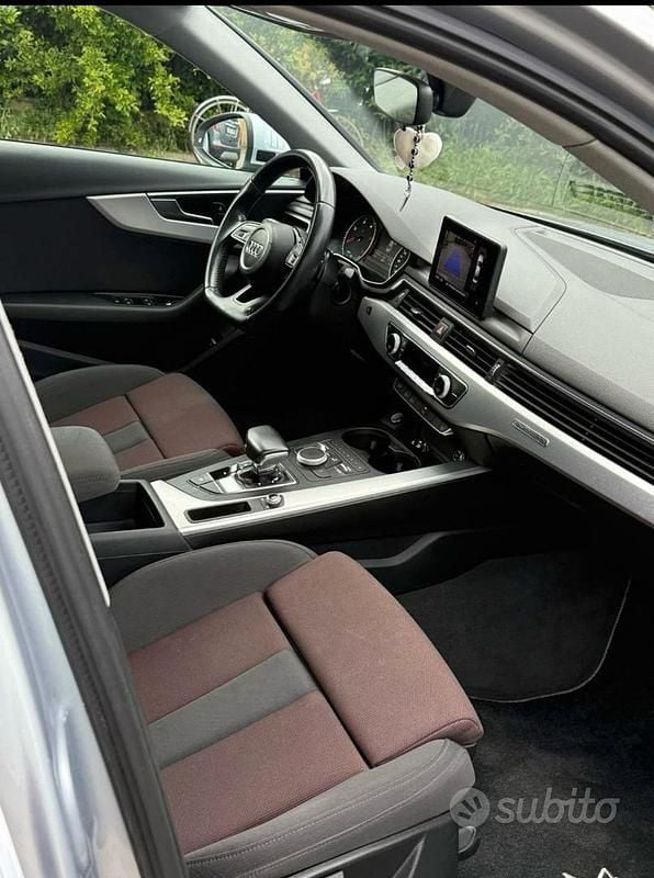 Usata Audi A4 190 CV (139 kW) 2017 Grigio Berlina