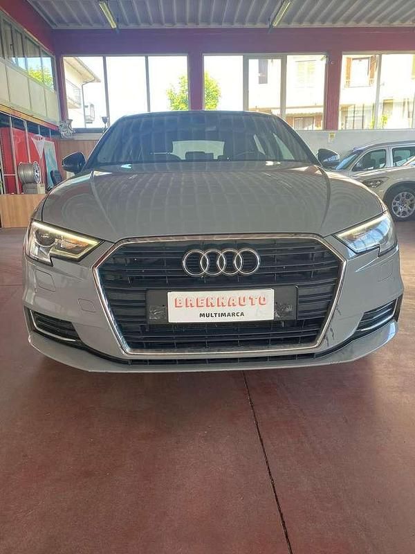 Grigio Usata 2017 Audi A3 Ambiente Station wagon | 13.500 € (Buon prezzo) - Immagine 1/4