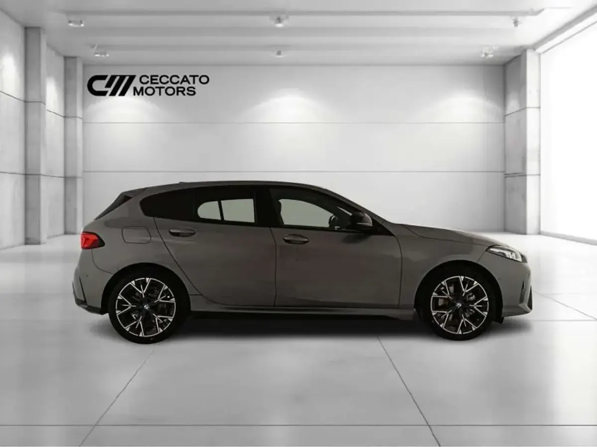Usata BMW 118 M Sport 150 CV (110 kW) 2025 Skyscraper grey metallic Utilitaria