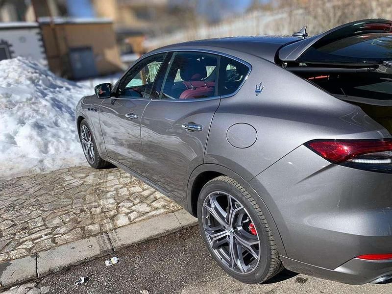 Usata Maserati Levante GT 330 CV (242 kW) 2022 Grigio SUV