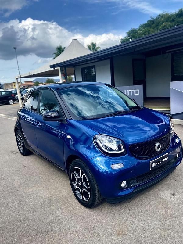 Usata Smart ForFour 71 CV (52 kW) 2016 Blu Utilitaria