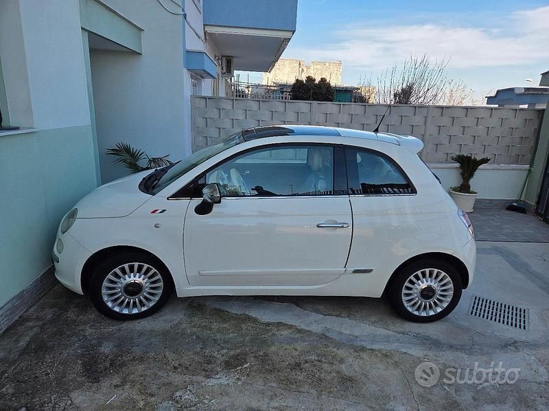 Usata Fiat 500 75 CV (55 kW) 2009 Bianco Utilitaria