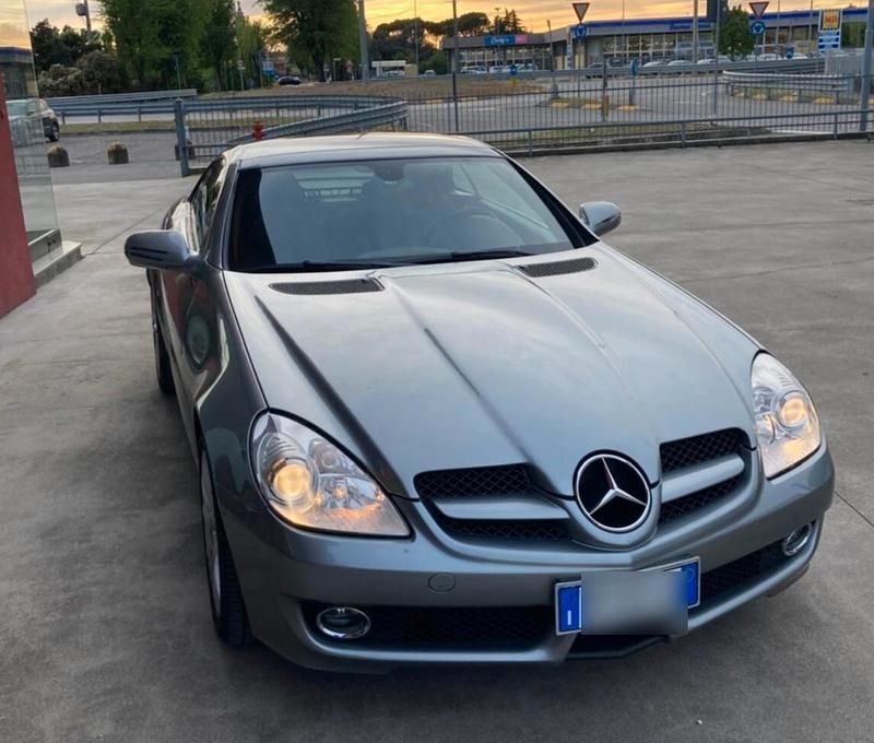 Usata Mercedes SLK200 231 CV (169 kW) 2008 Grigio Cabrio