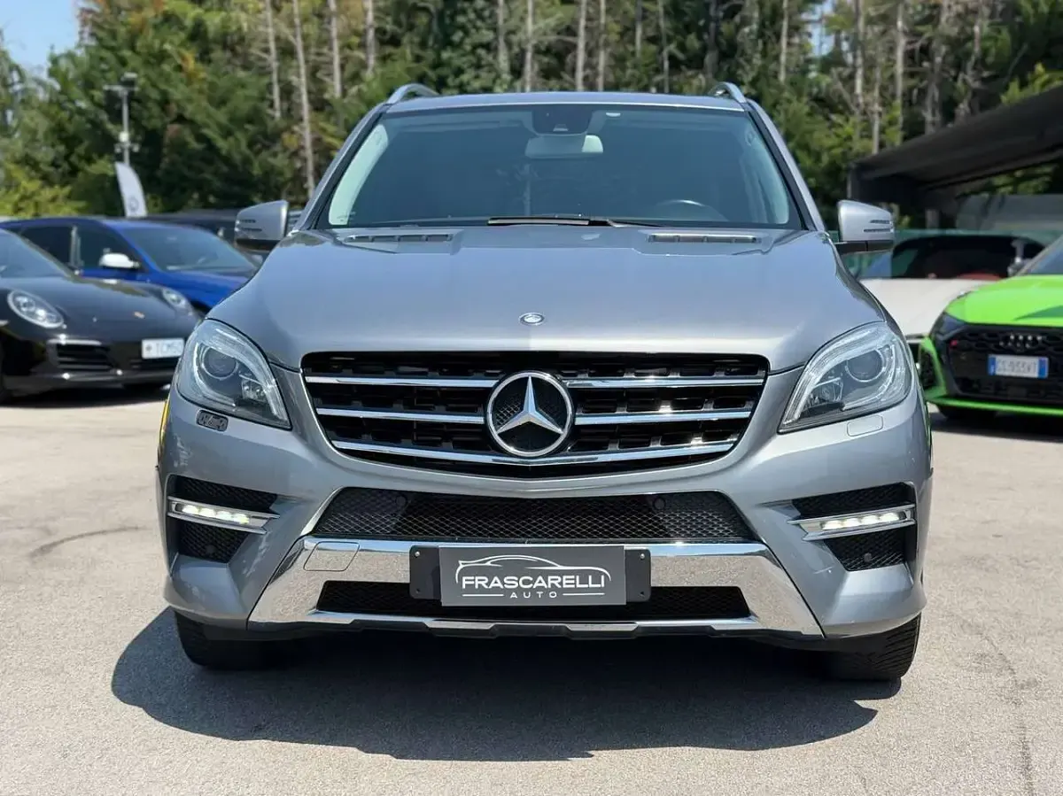 Usata Mercedes ML350 Premium 258 CV (189 kW) 2013 Grigio metallizzato SUV