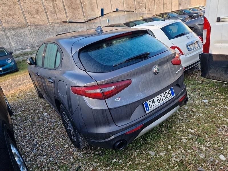 Usata Alfa Romeo Stelvio 190 CV (139 kW) 2022 Grigio SUV