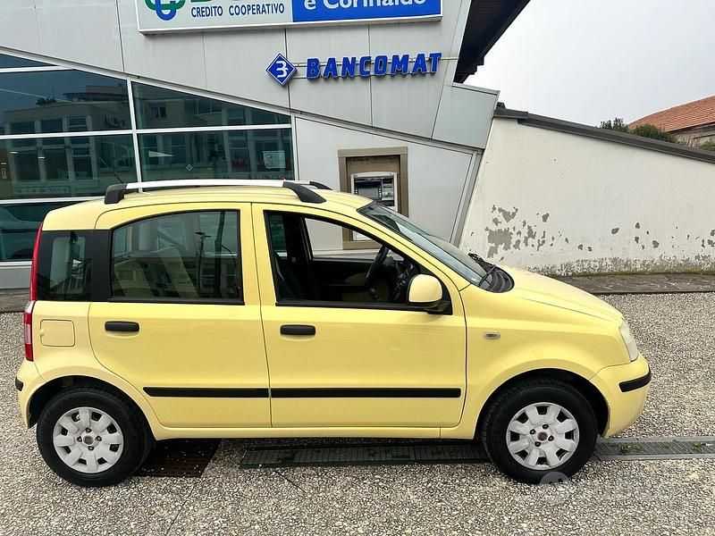 Usata Fiat Panda Dynamic 69 CV (50 kW) 2010 Giallo Berlina