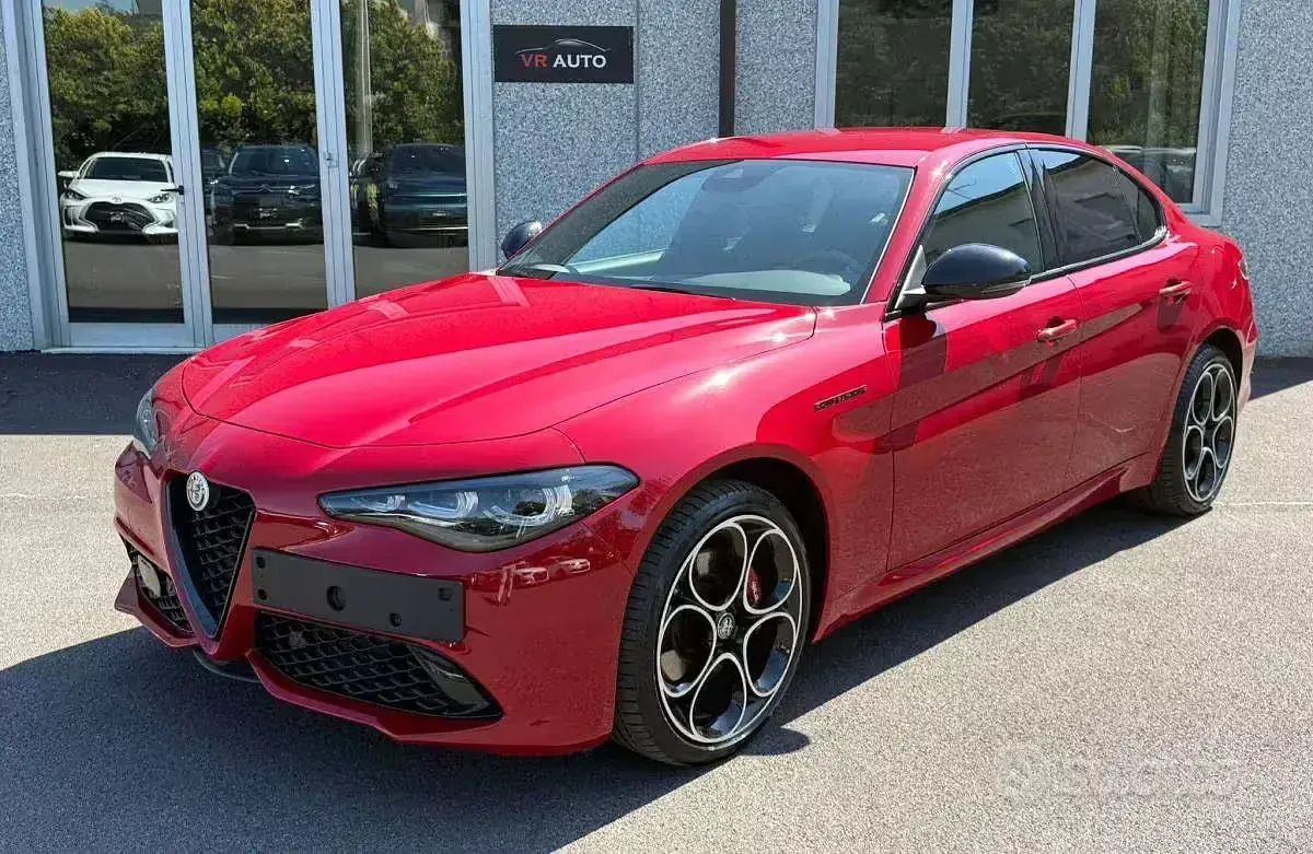 Usata Alfa Romeo Giulia Competizione 280 CV (205 kW) 2023 Rosso alfa Berlina