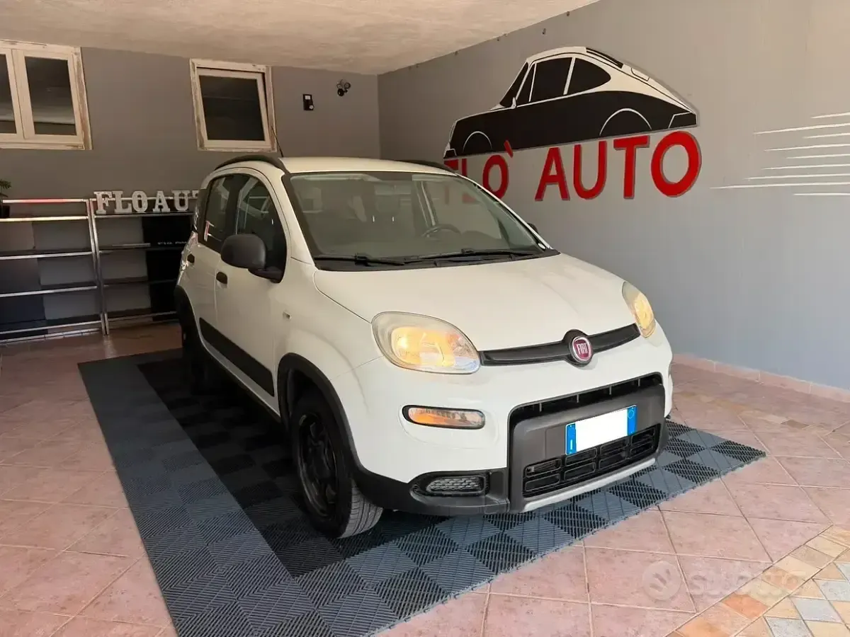 Usata Fiat Panda 4x4 85 CV (62 kW) 2020 Bianco Utilitaria