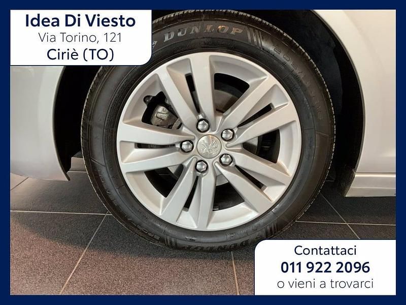 Begagnad Peugeot 308 Access 110 HK (80 kW) 2017 Silver Sedan