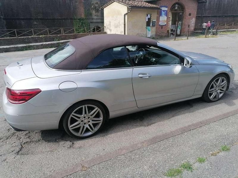 Usata Mercedes E220 Premium 170 CV (125 kW) 2015 Grigio Cabrio