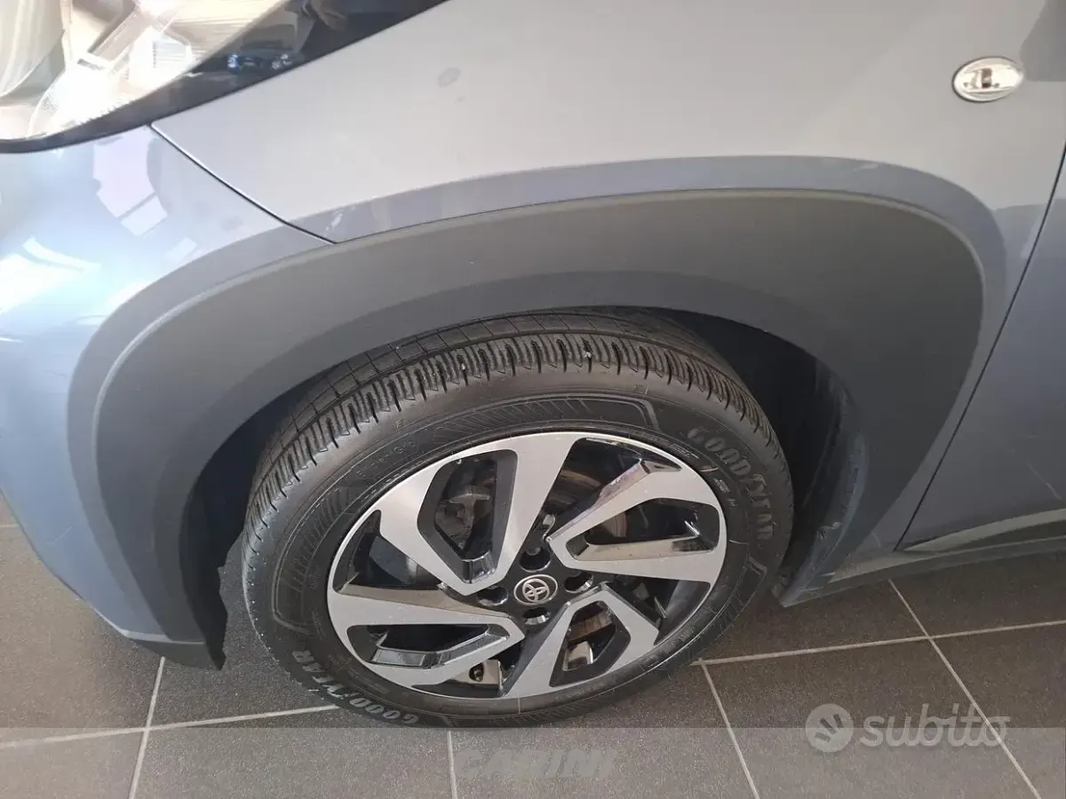 Usata Toyota Aygo X Trend 72 CV (52 kW) 2024 Nero SUV