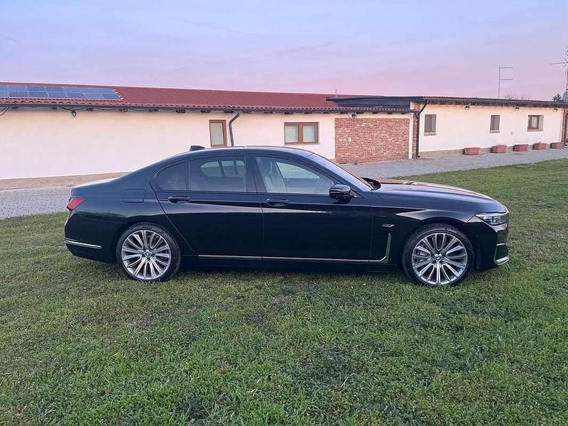 Usata BMW 745e 286 CV (210 kW) 2021 Nero Berlina