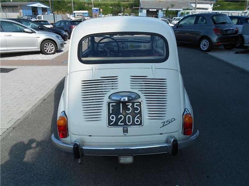 Usata Fiat 750 33 CV (24 kW) 1967 Bianco Utilitaria